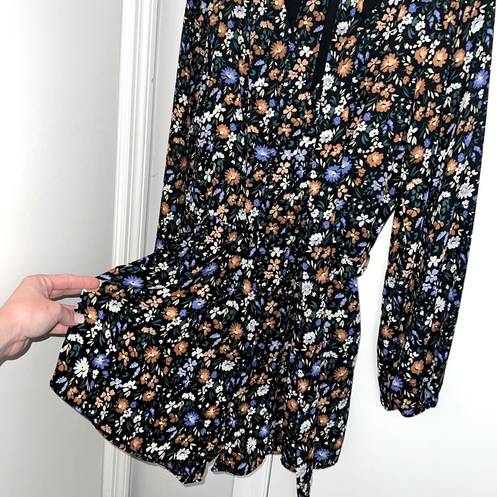 Vici - Long Sleeve Floral Romper - Medium